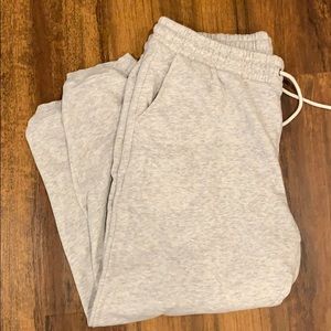 Grey Old Navy women’s joggers / sweatpants
